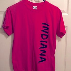 🌸$5 if bundled - Gildan Ultra Cotton “Indiana” pink t-shirt🌸